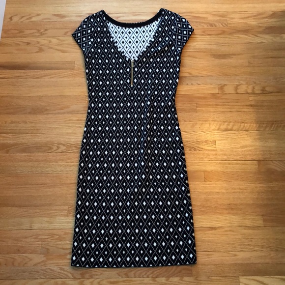 Simons black & white body con sweater dress - Picture 2 of 3